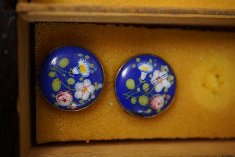 Sixteen assorted late 19th/early 20th century buttons and studs, largest 23mm;, Condition- good